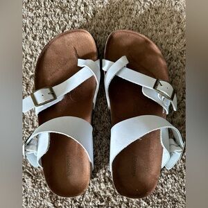 Sonoma (Kohls) comfortable walking sandals!